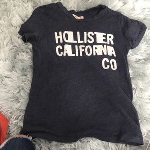 Hollister brand tee shirt